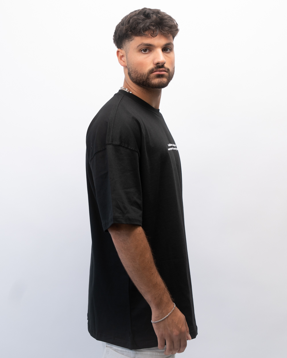 מיינסטרים אוברסייז