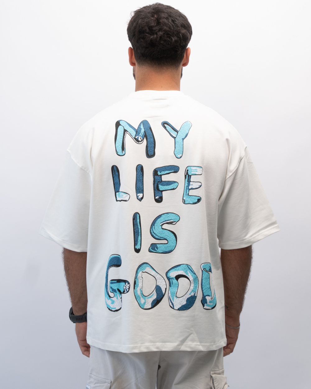 חולצה מיינסטרים אוברסייז