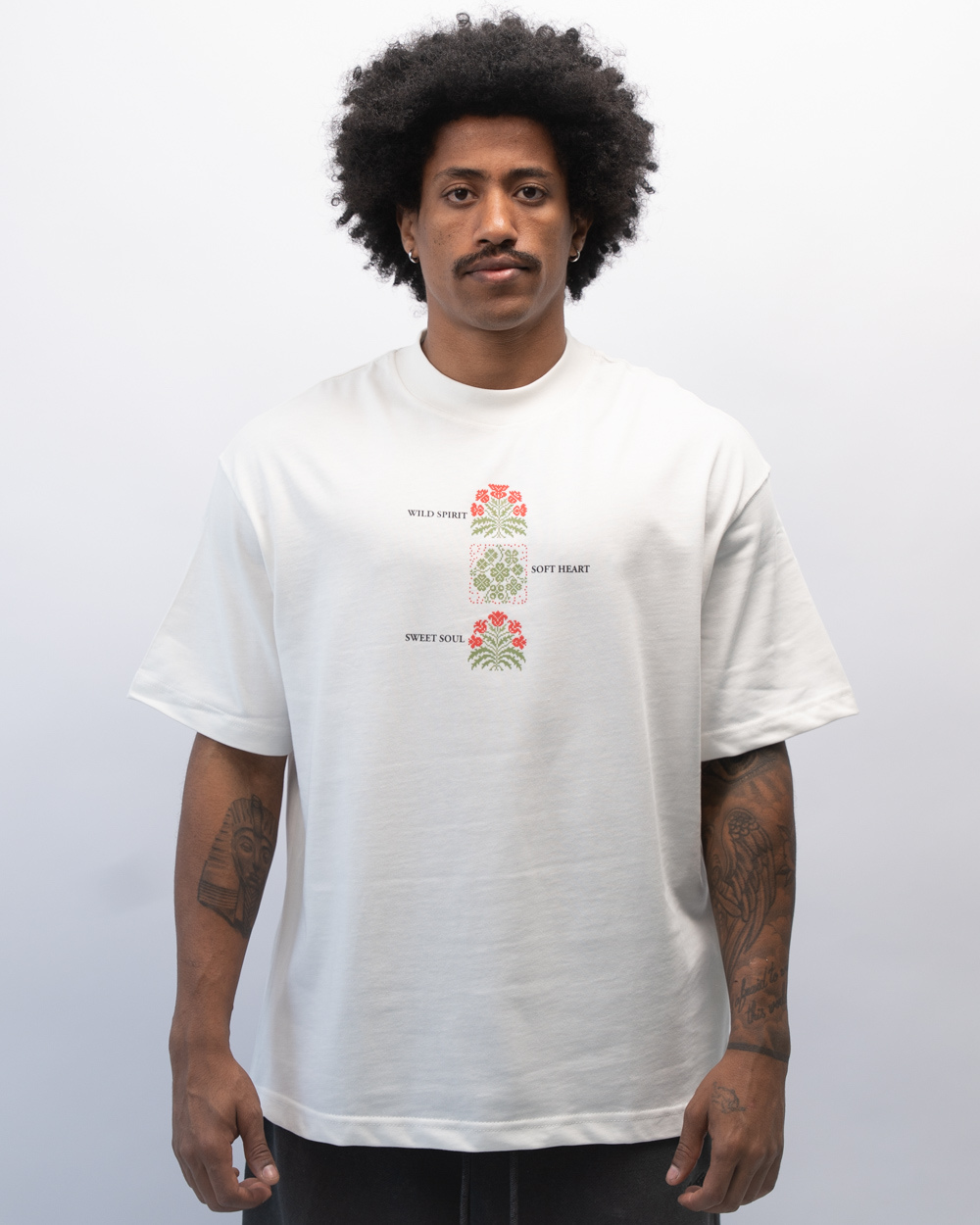 חולצת אוברסייז לבנה