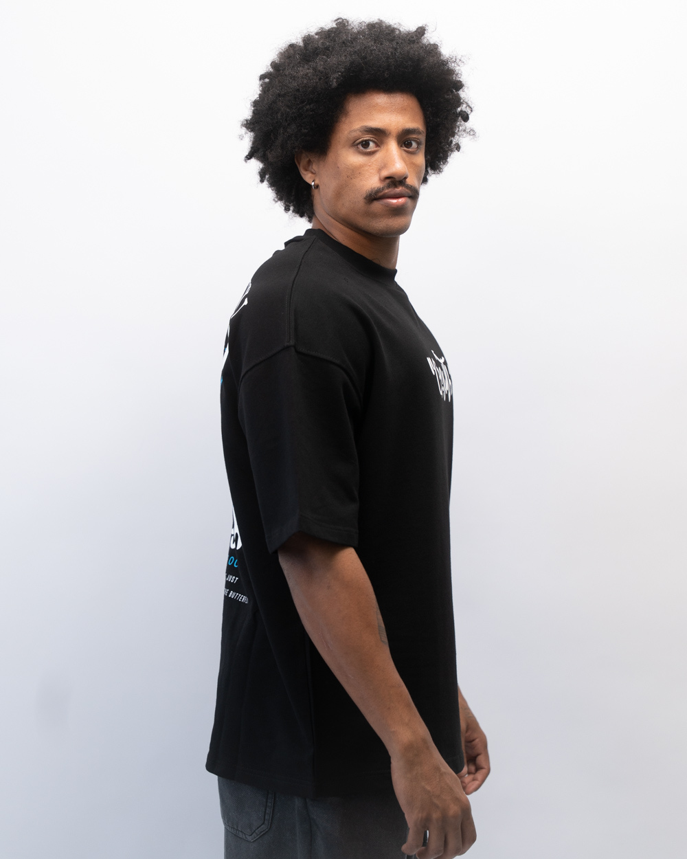 חולצה אוברסייז במבצע