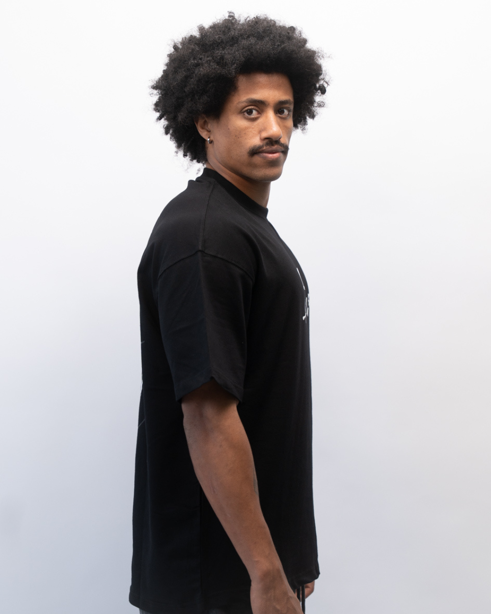 אוברסייז טישרט מבצע