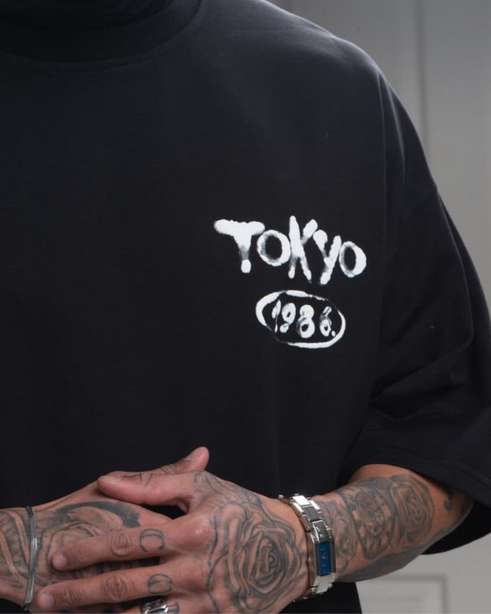 אוברסייז פול אנד בר