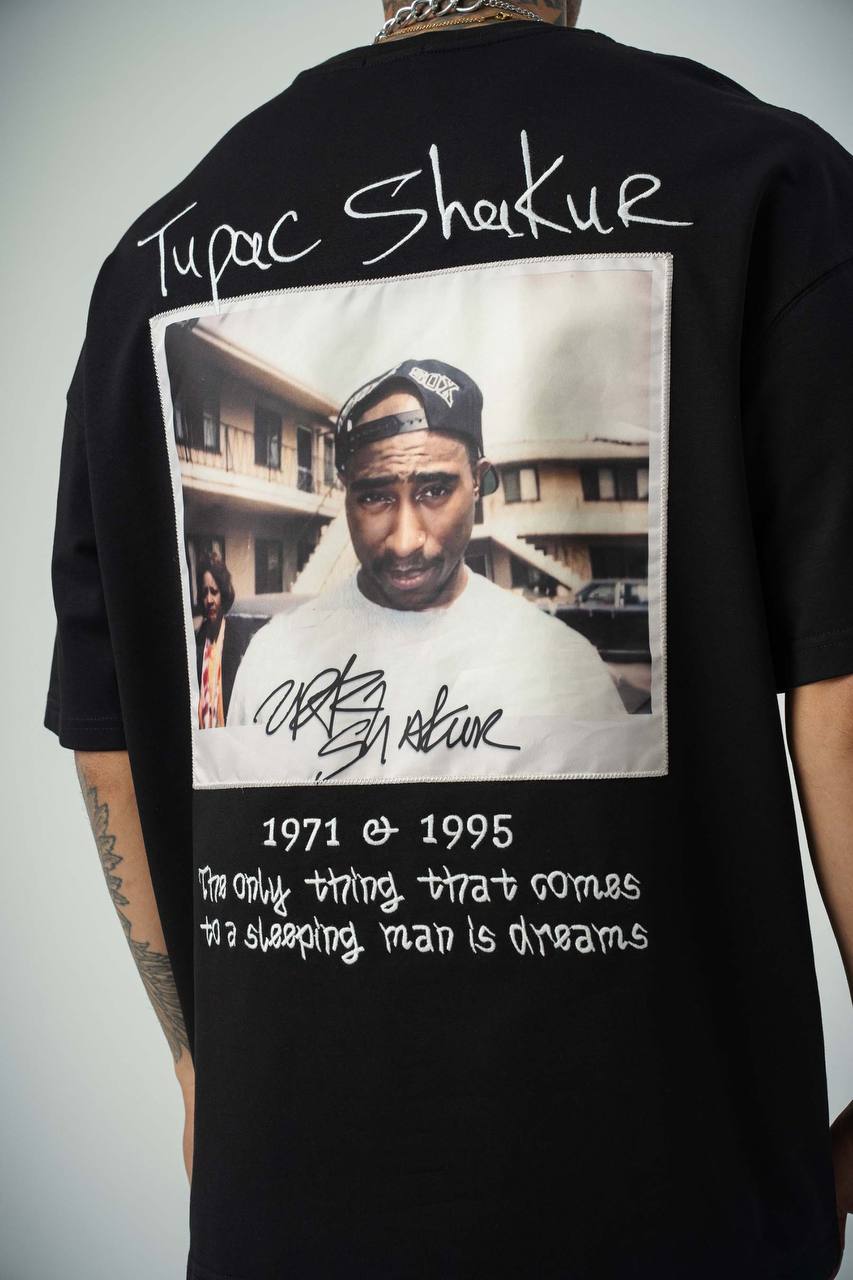 2PAC // Signature Tribute Oversize Tee