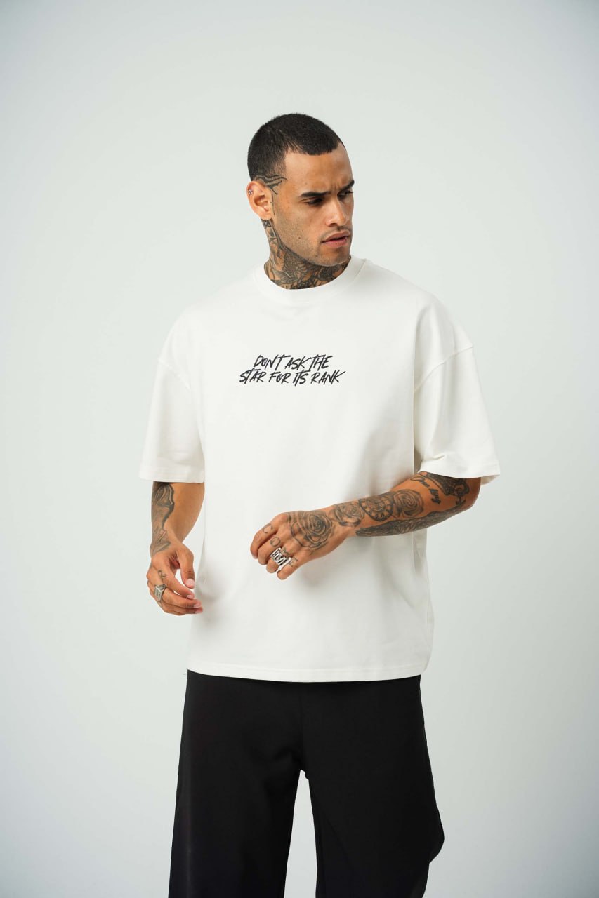 THE MERCEDES STAR // Vintage Carpet Oversize Tee