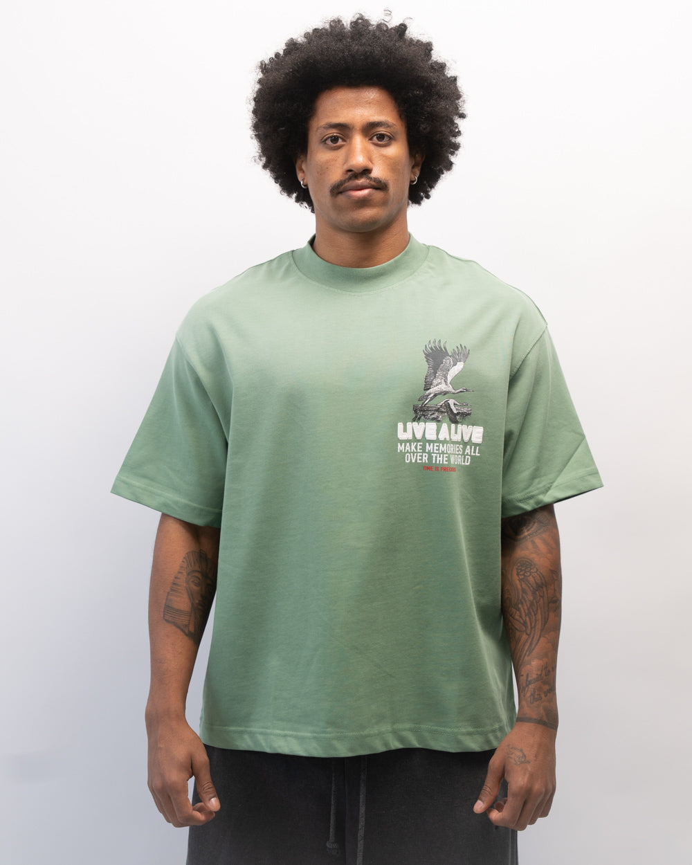 חולצה לגבר במבצע