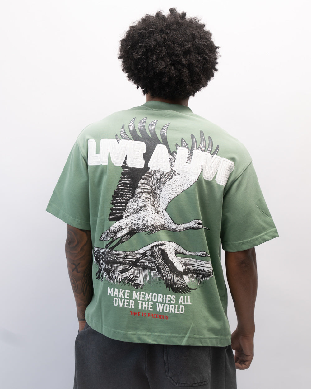 מיינסטרים בגדים